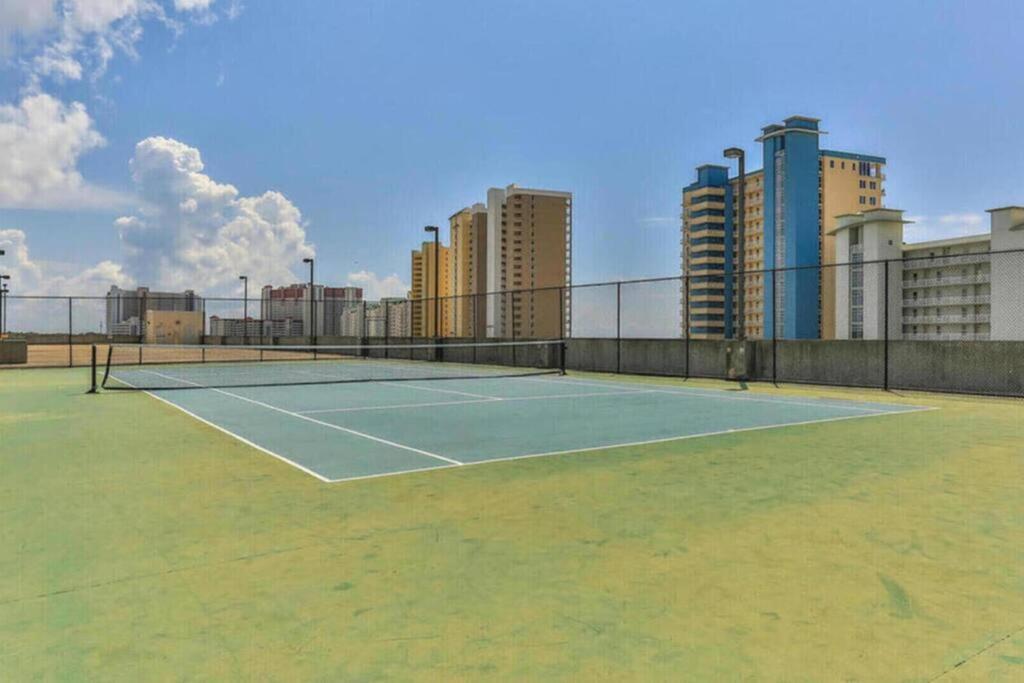 Beachfront #608 At Majestic Apartment