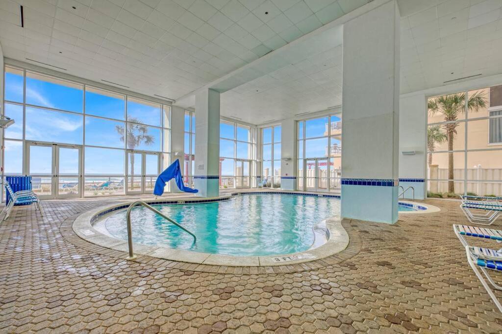 Apartment Beachfront #608 At Majestic *