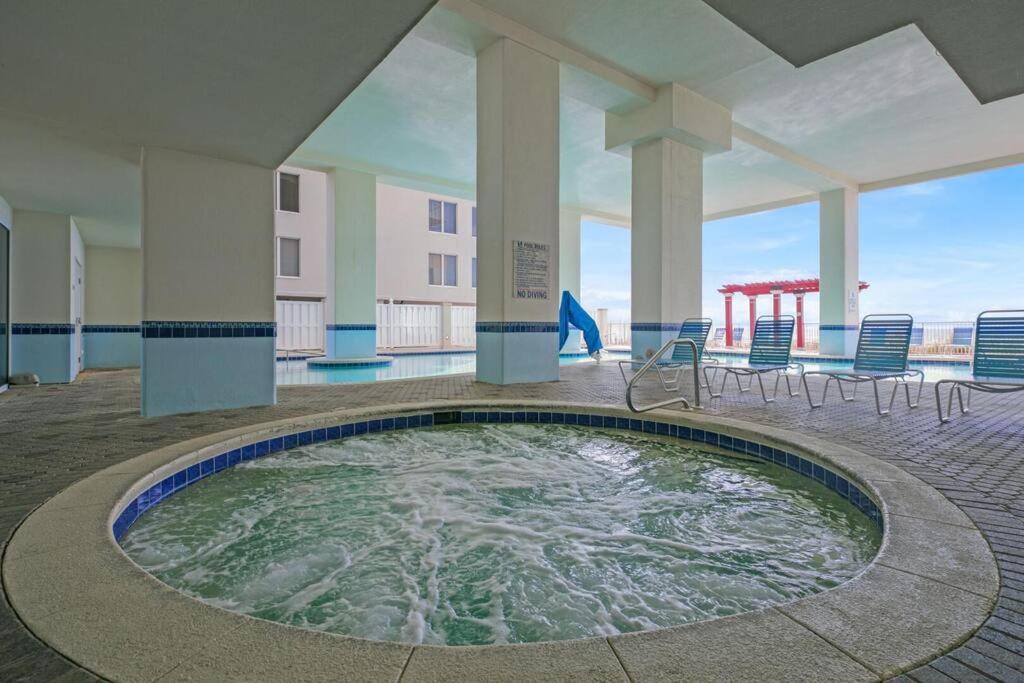 Beachfront #608 At Majestic Apartment