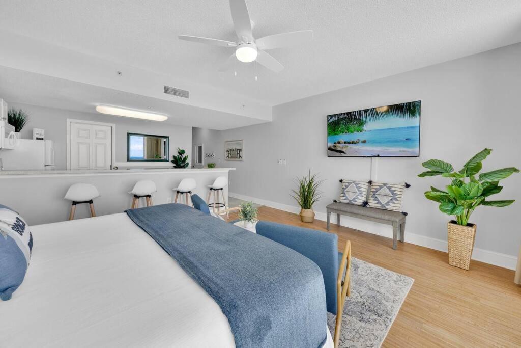 Apartment Beachfront #608 At Majestic Panama City Beach