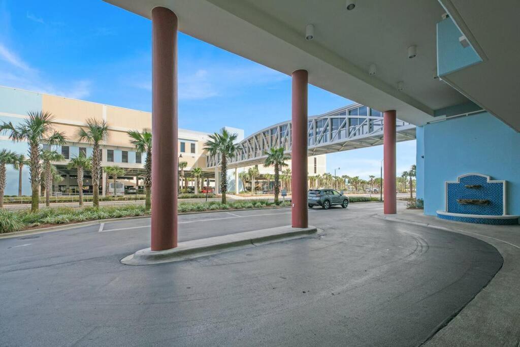 Apartment Beachfront #608 At Majestic *