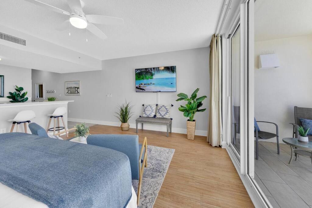Beachfront #608 At Majestic